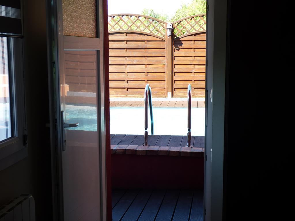 Bed and Breakfast La Colline Aux Yeux Doubs Baume-les-Dames Exterior foto