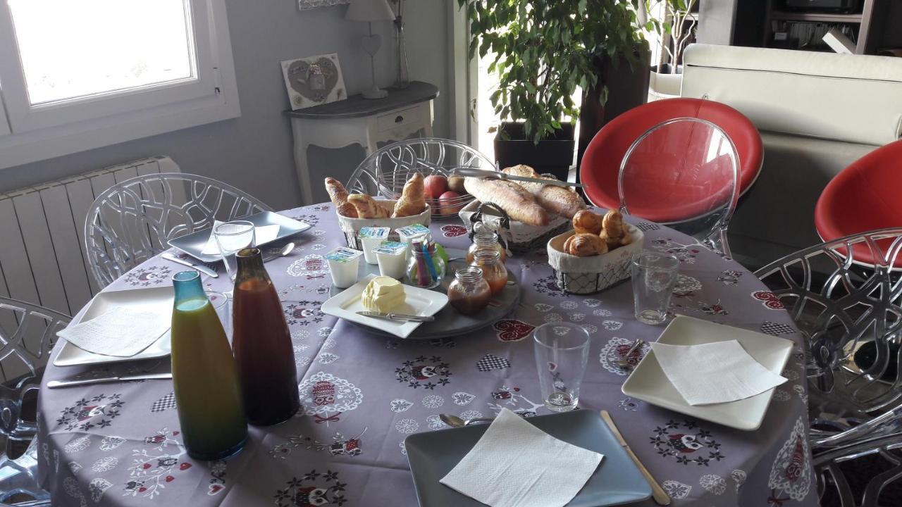 Bed and Breakfast La Colline Aux Yeux Doubs Baume-les-Dames Exterior foto